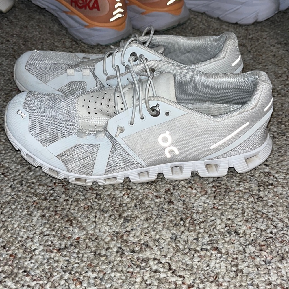 ON Running Clouds